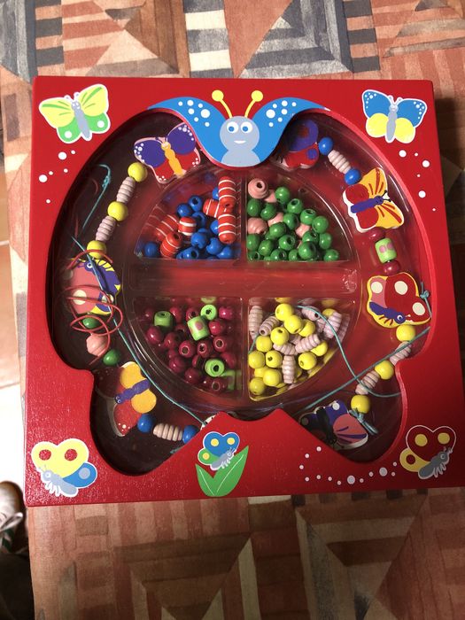 Conjunto para fazer colares e pulseiras com missangas