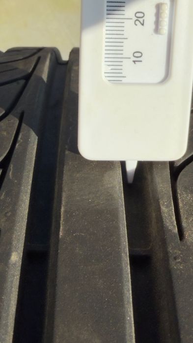 Opony 225/60R16 2szt