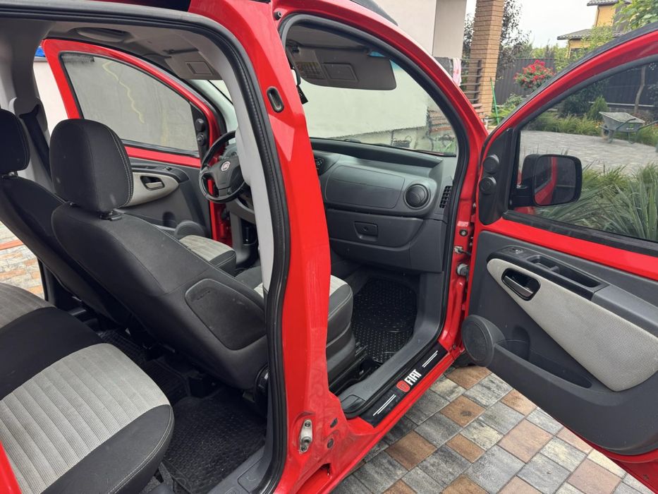 Fiat Qubo 2010 рік