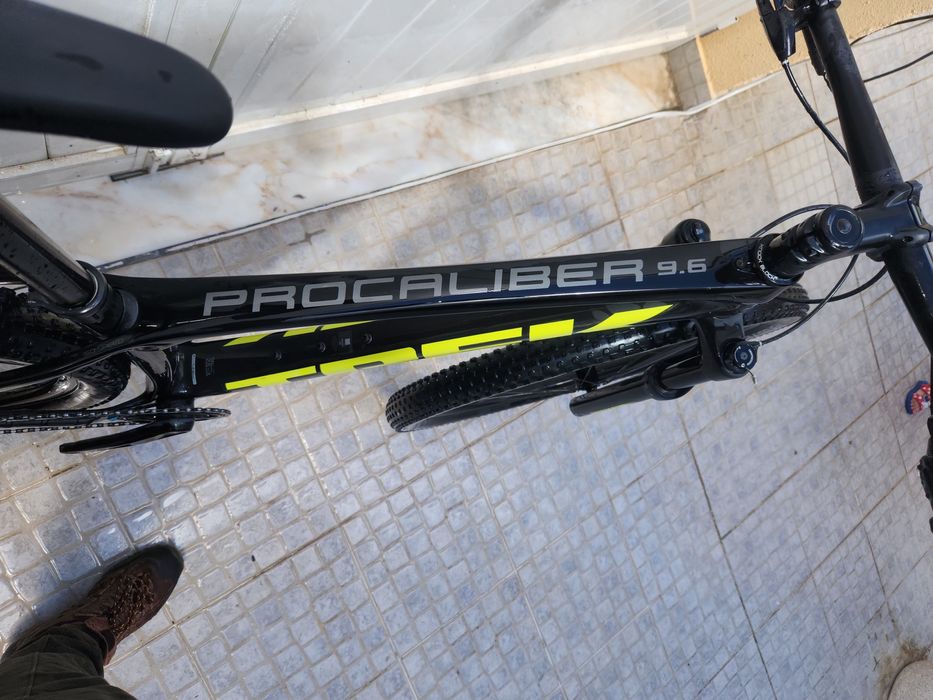 Bicicleta TREK carbono roda 29"