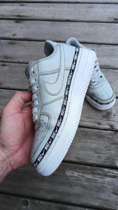 NIke кросівки (23.5 см устілка) Кросівки найк. Стильні шкіряні кросівк