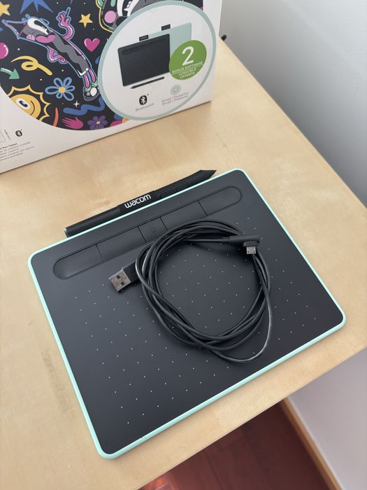 Mesa Digitalizadora WACOM Intuos CTL4100K S com bluetooth