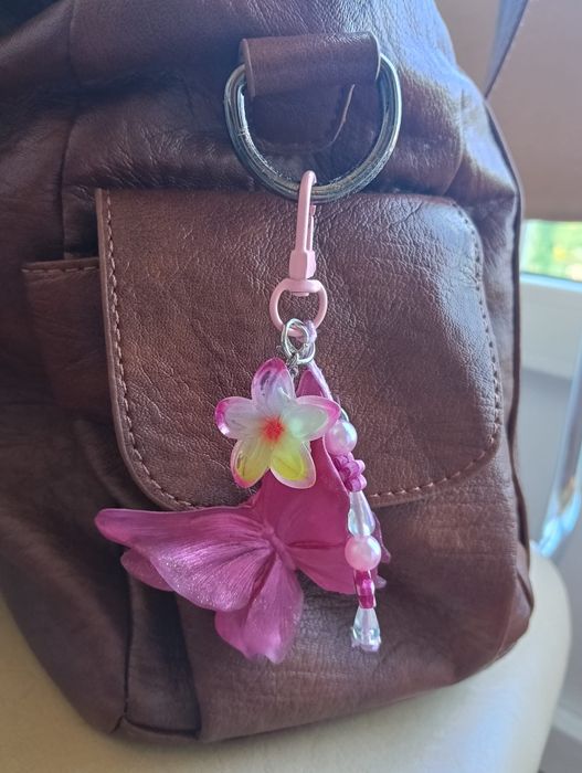 Bag charm artesanal borboleta