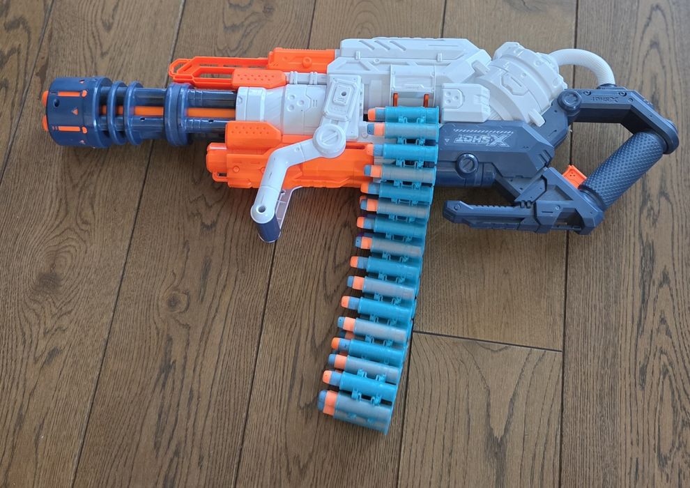 X-shot minigun super zabawka. Mocniejsza niż nerf