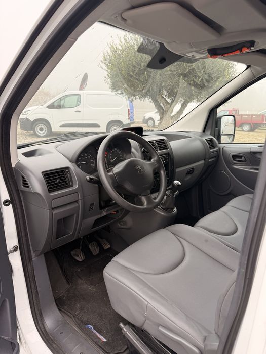 Peugeot Expert 2016 (3 lugares)