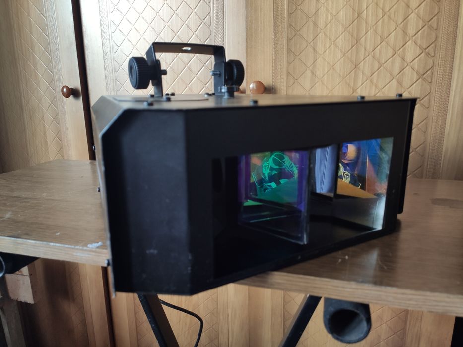 Световой прибор на лэд лампе Shtormbird