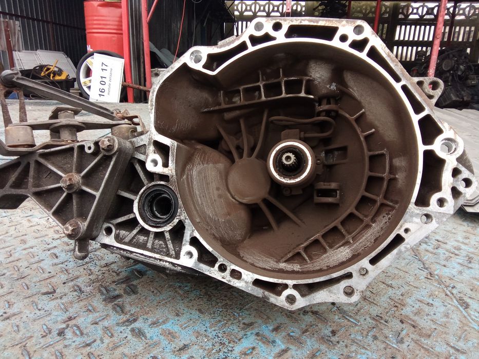 Skrzynia biegów Opel Astra H Vectra C 1.6 16,V F17