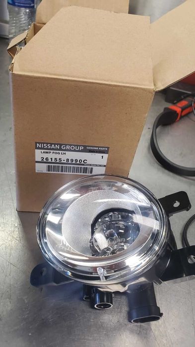 Противотуманная туманкаводителя Infiniti Q50 q60 qx50 оригинал