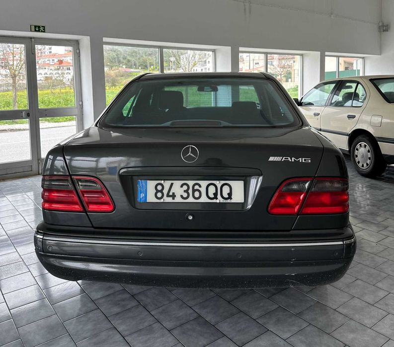 Mercedes Benz 2.7 CDI em bom estado - mudanças automáticas - Diesel