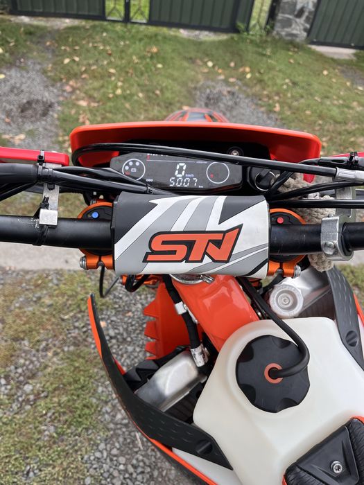 STN-V-8 motard