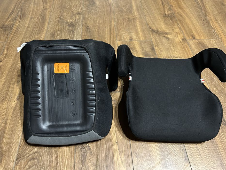 Бустер/ дитяче автокрісло