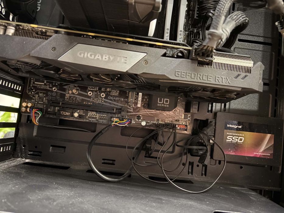 Komputer Do Gier    RTX 2060 | i5-10400F | be quiet! | Z490
