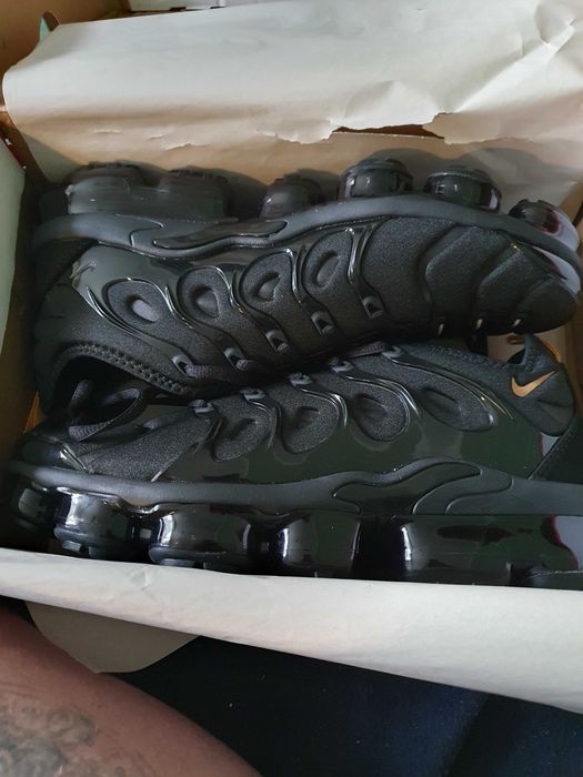 Nike air plus vapormax black gold 43