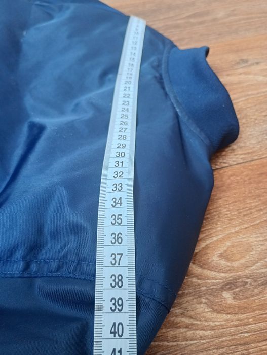 Стильний демісезонний бомбер levi's, розмір 12а / 152 см