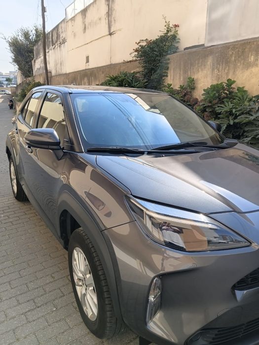 Toyota Yaris Cross Híbrido — 31.000 km / Garantia Toyota