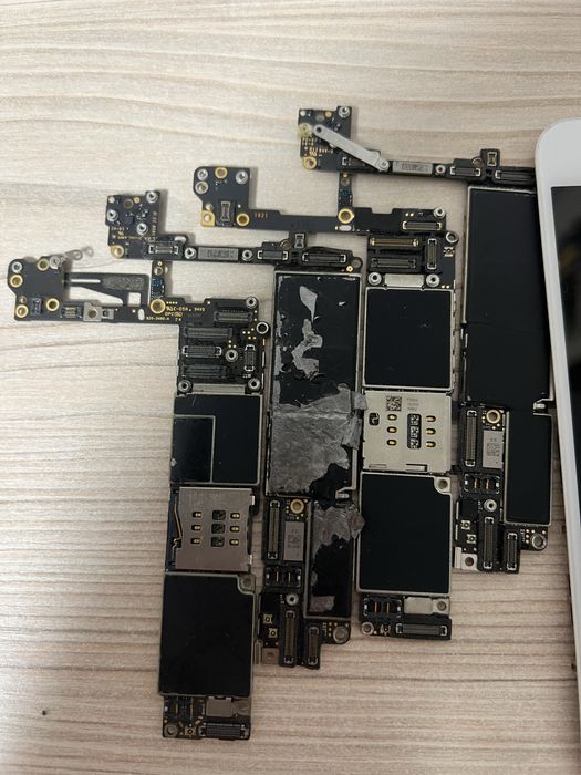 Різні запчастини iphone 11pro/7/6/4/6s