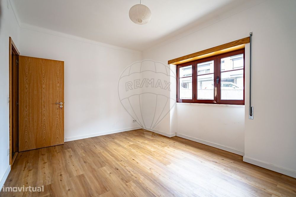 Apartamento T4 para arrendamento