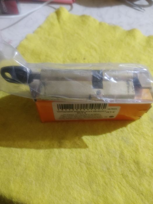 Личинка с одним ключем