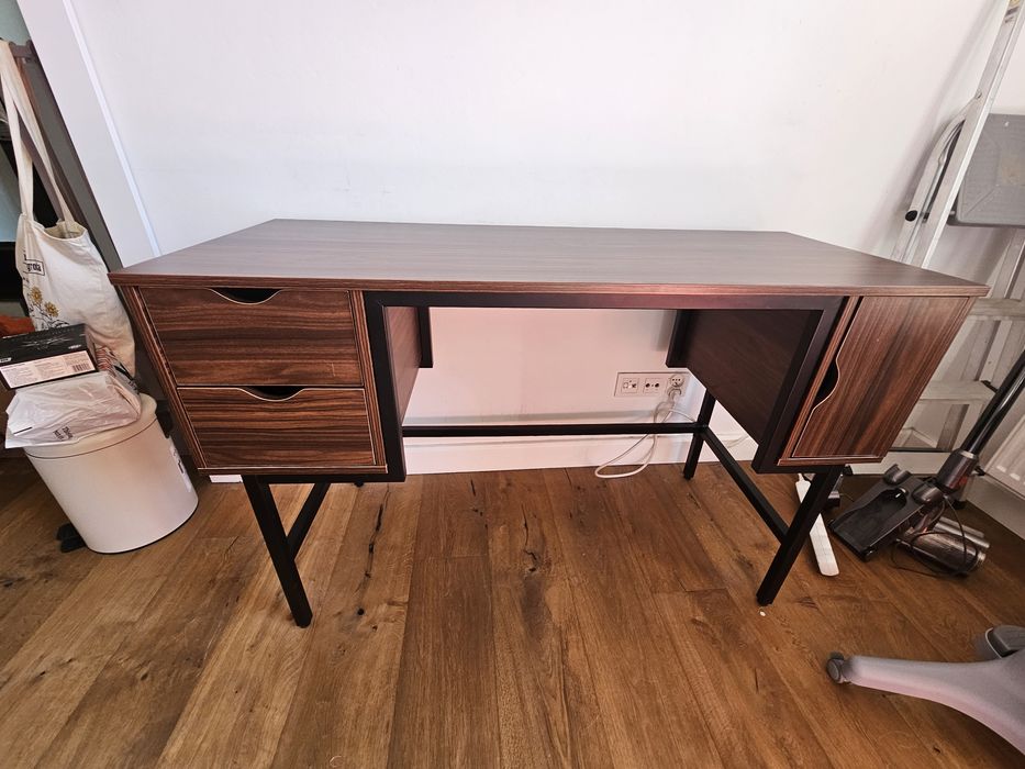 Biurko w stylu loft