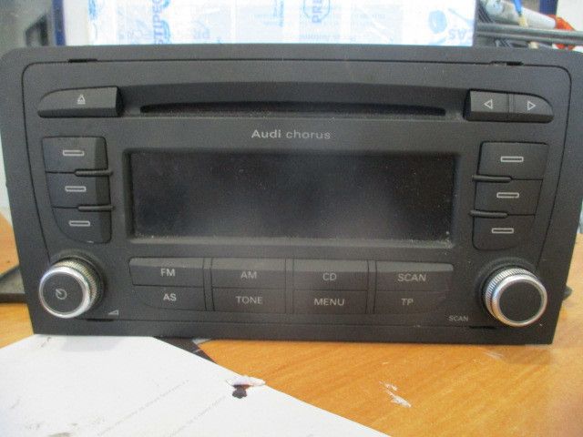Rádio / auto-rádio AUDI A3 (8P1)