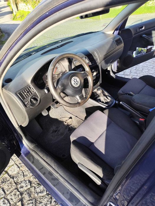 Volkswagen Golf IV 1.9 TDI 110cv – Ano 2000