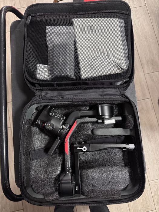 Стедікам Dji rs 4 pro Combo новий