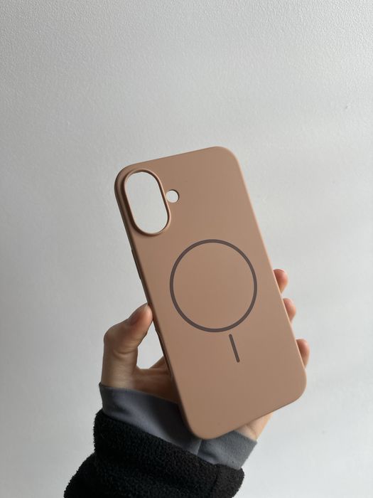 Szkło hartowane i etui silikonowe brązowe MagSafe do iPhone 16 PLUS
