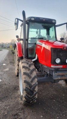 Ciągnik rolniczy Massey ferguson 5435