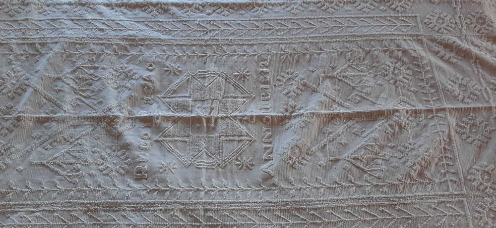 Manta em linho centenária