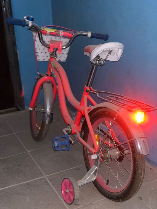 Продам б/у дитячий велосипед FORMULA FLOWER 16" . Ціна 3000 гривень.