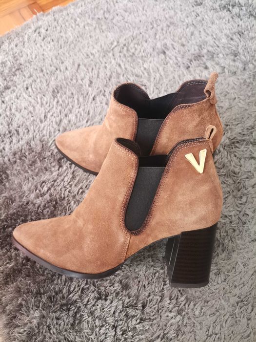 Botas - Marca portuguesa - Tam. 36