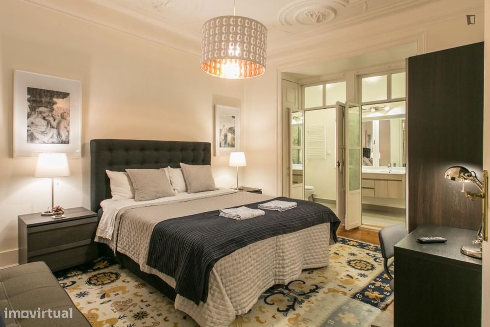 Quarto - localizado em Picoas Lisbon
