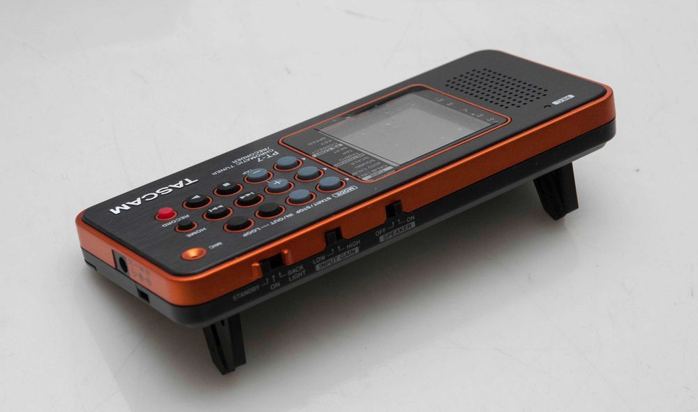 Tascam PT 7 - chromatic tuner, metronome and memo recorder