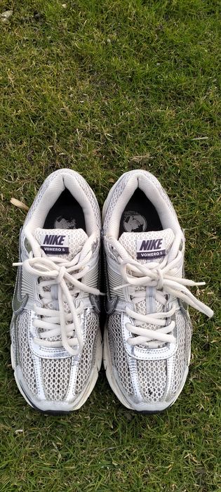 Nike Zoom Vomero – rozmiar 42 | lekkie sneakersy  wygodne na co dzie
