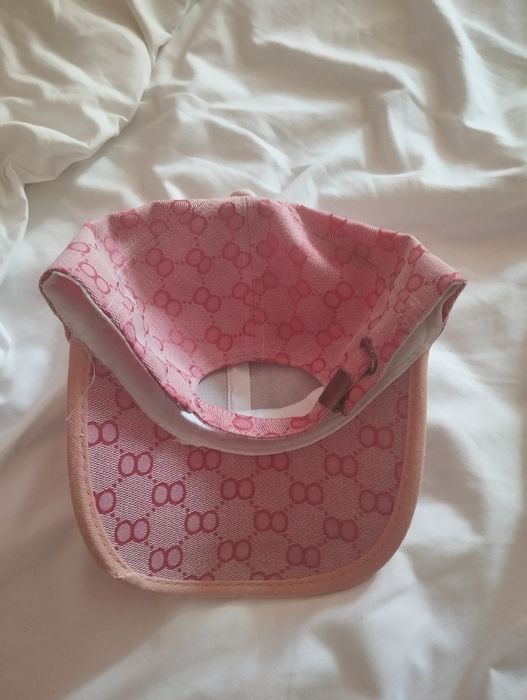 Boné da Gucci rosa