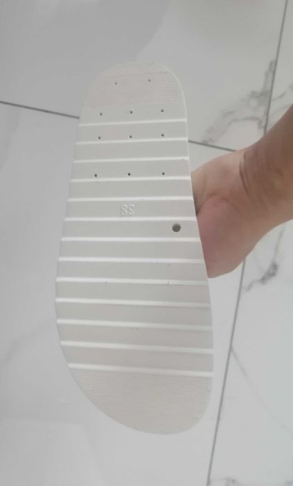 Klapki damskie białe r. 38