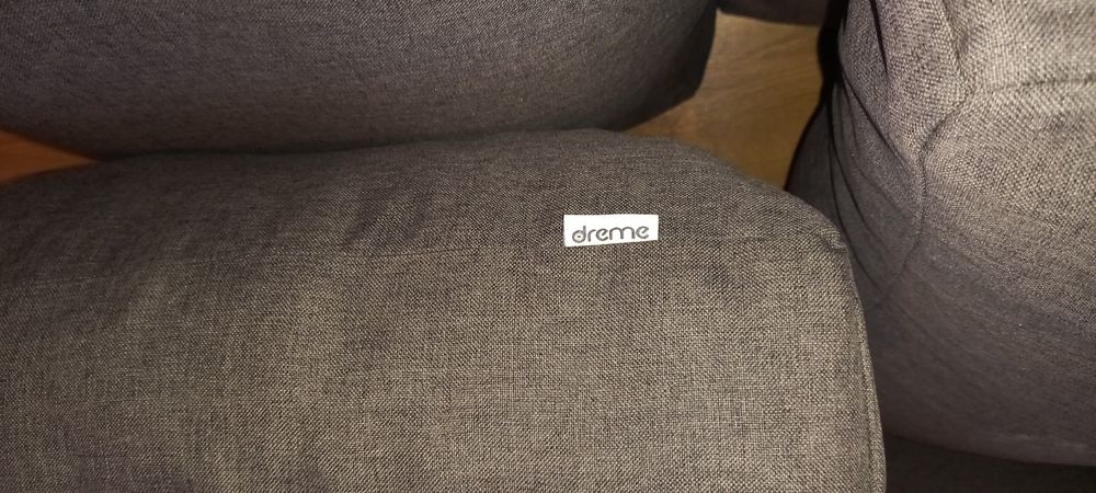 Poduszki z mebli ogrodowych.