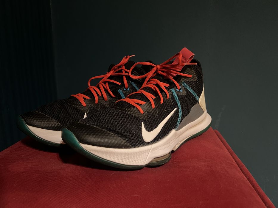 Nike lebron witness 4