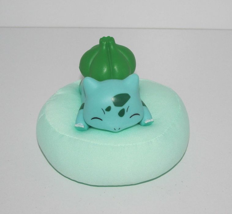 Pokémon Bulbasaur com Almofadinha Verde