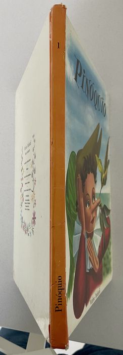 Livro infantil “Pinóquio” vintage — capa dura