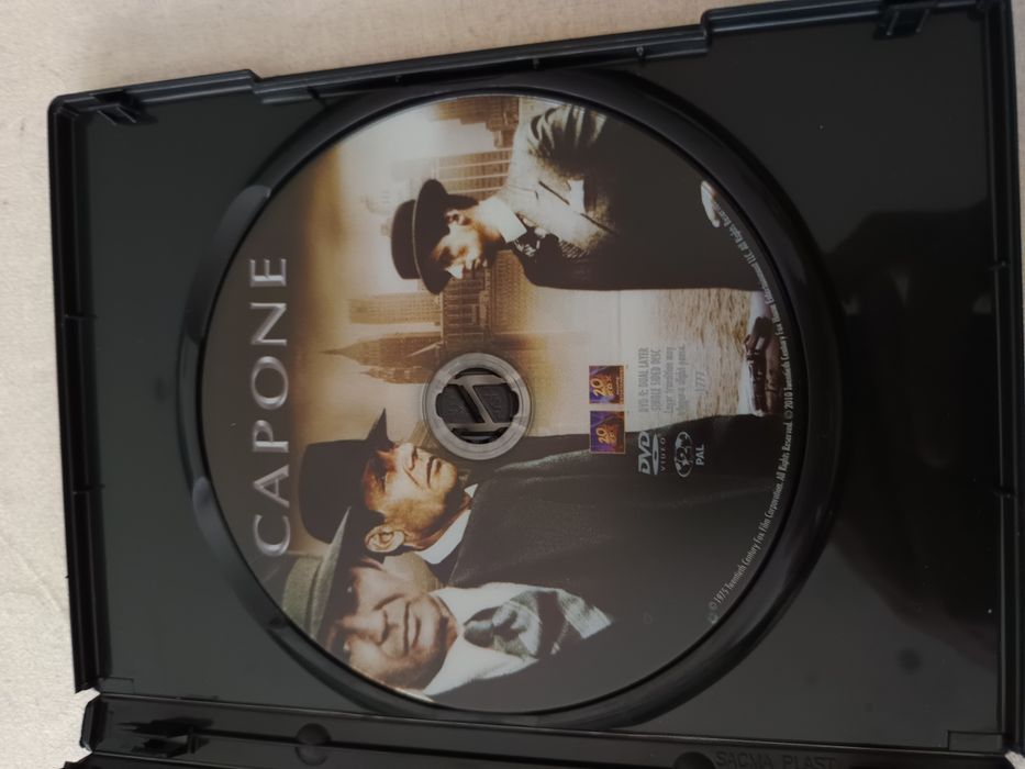 DVD al capone.   .