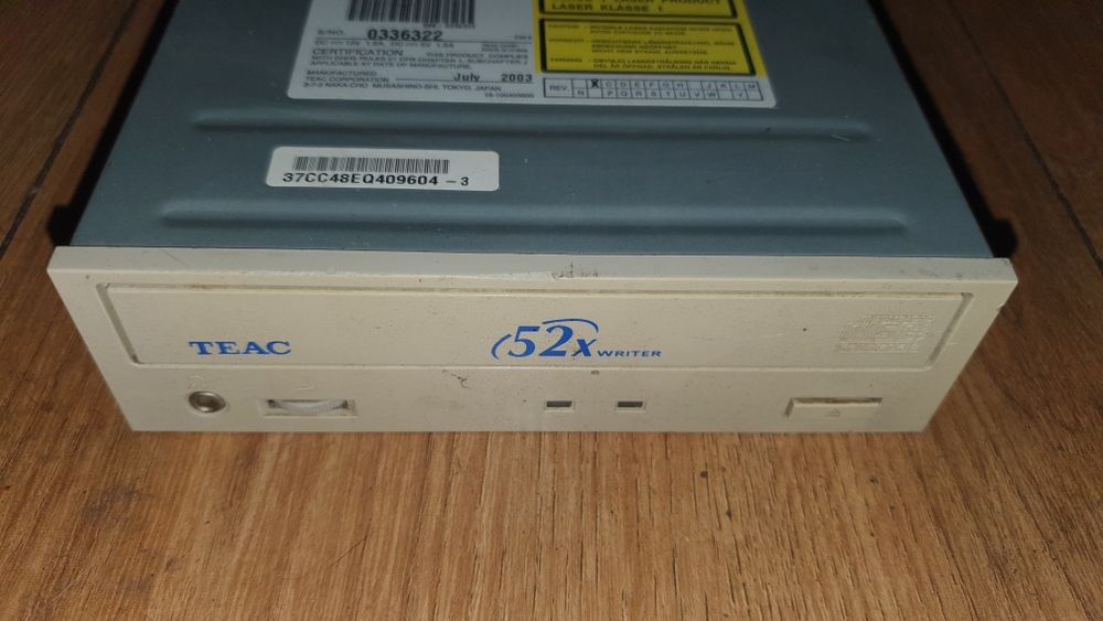 Nagrywarka CD TEAC CD-W552E IDE JAPAN Retro.