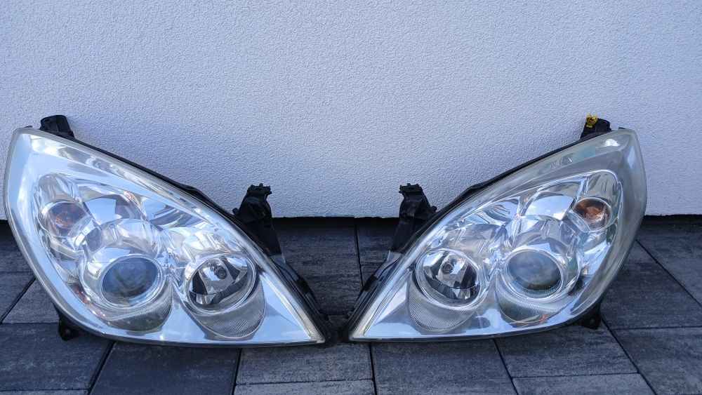 Lampa przód Opel Vectra C fift Signum