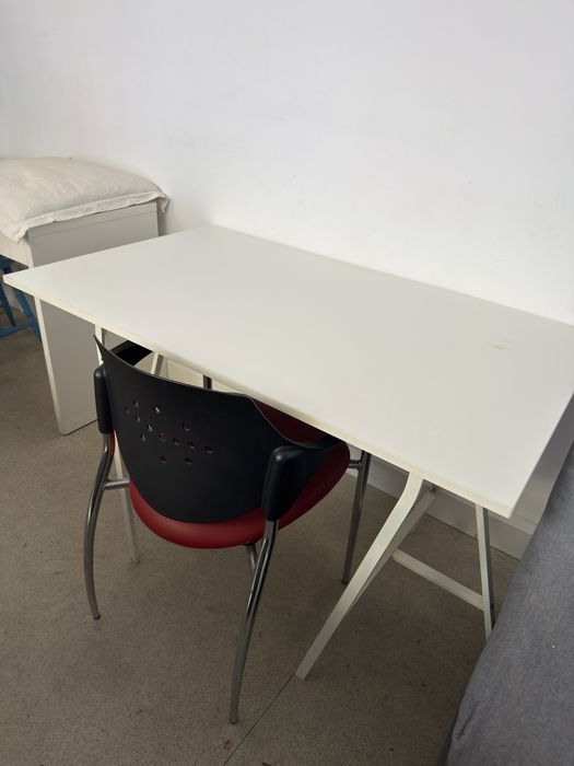 Secretaria ikea + cadeira 20€
