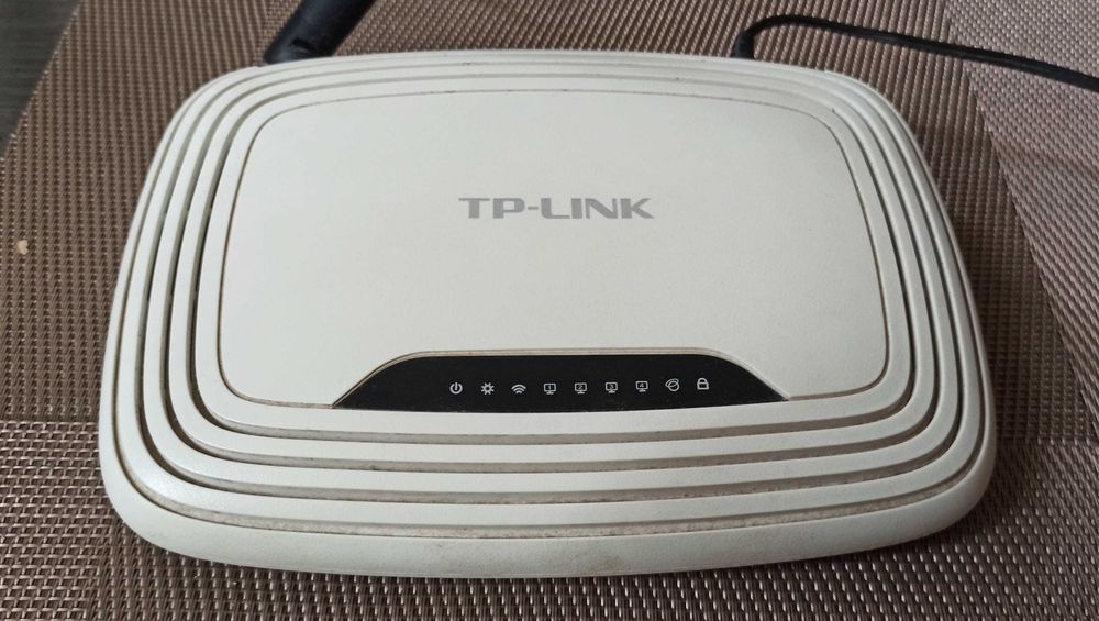 Маршрутизатор роутер  TP-LINK  TL-WR740N