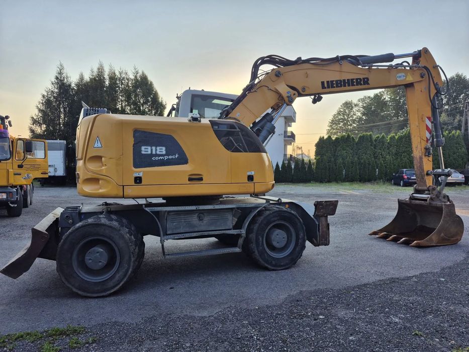 Liebherr A918  Koparka Liebherr A918 z 2017/2018 przebieg 8500 mth. Compact