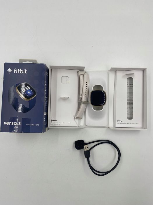 uszkodzony smartwatch fitbit versa 3 białe paski nfc bluetooth opis
