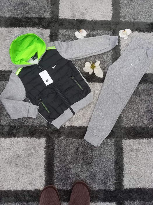 Fatos kispo criança Nike
