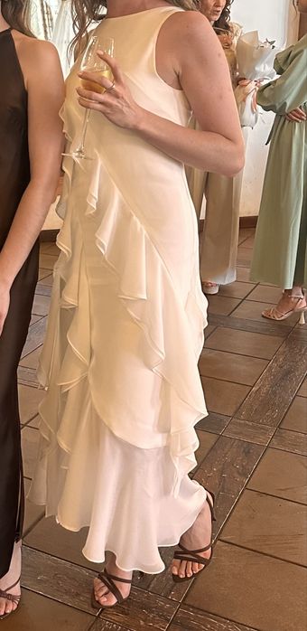 Ексклюзивна біла сукня з воланами (шита на замовлення, ідеальний стан)