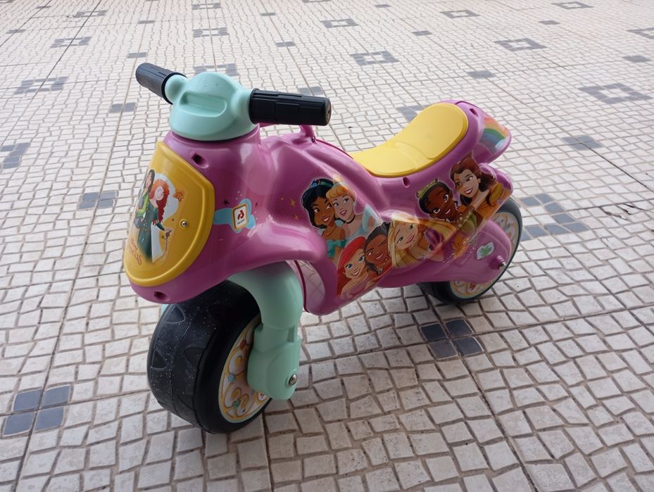Bicicleta Equilíbrio Disney Criança
